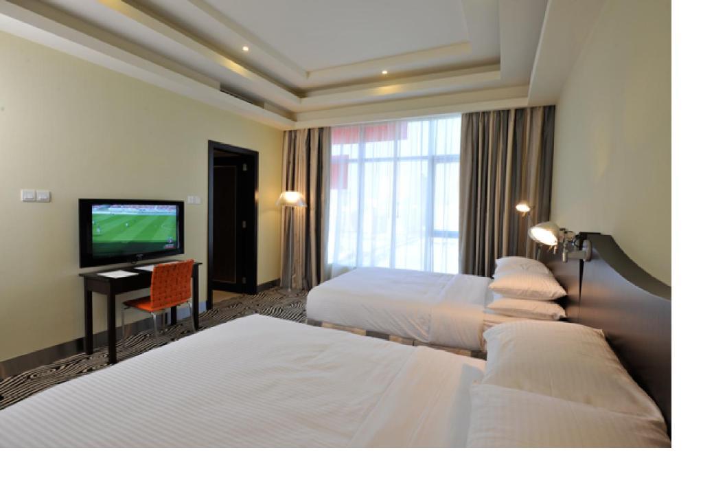 Al Raya Suites Hotel Manáma Szoba fotó