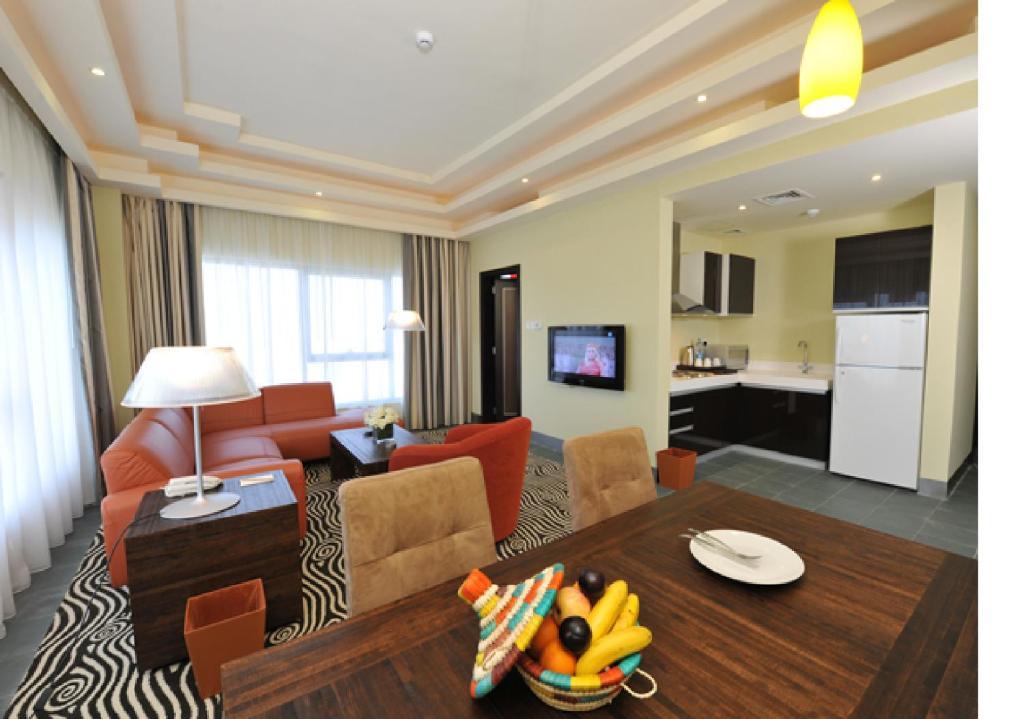 Al Raya Suites Hotel Manáma Szoba fotó