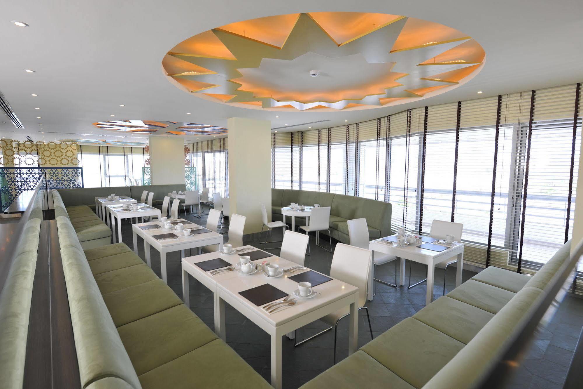 Al Raya Suites Hotel Manáma Kültér fotó