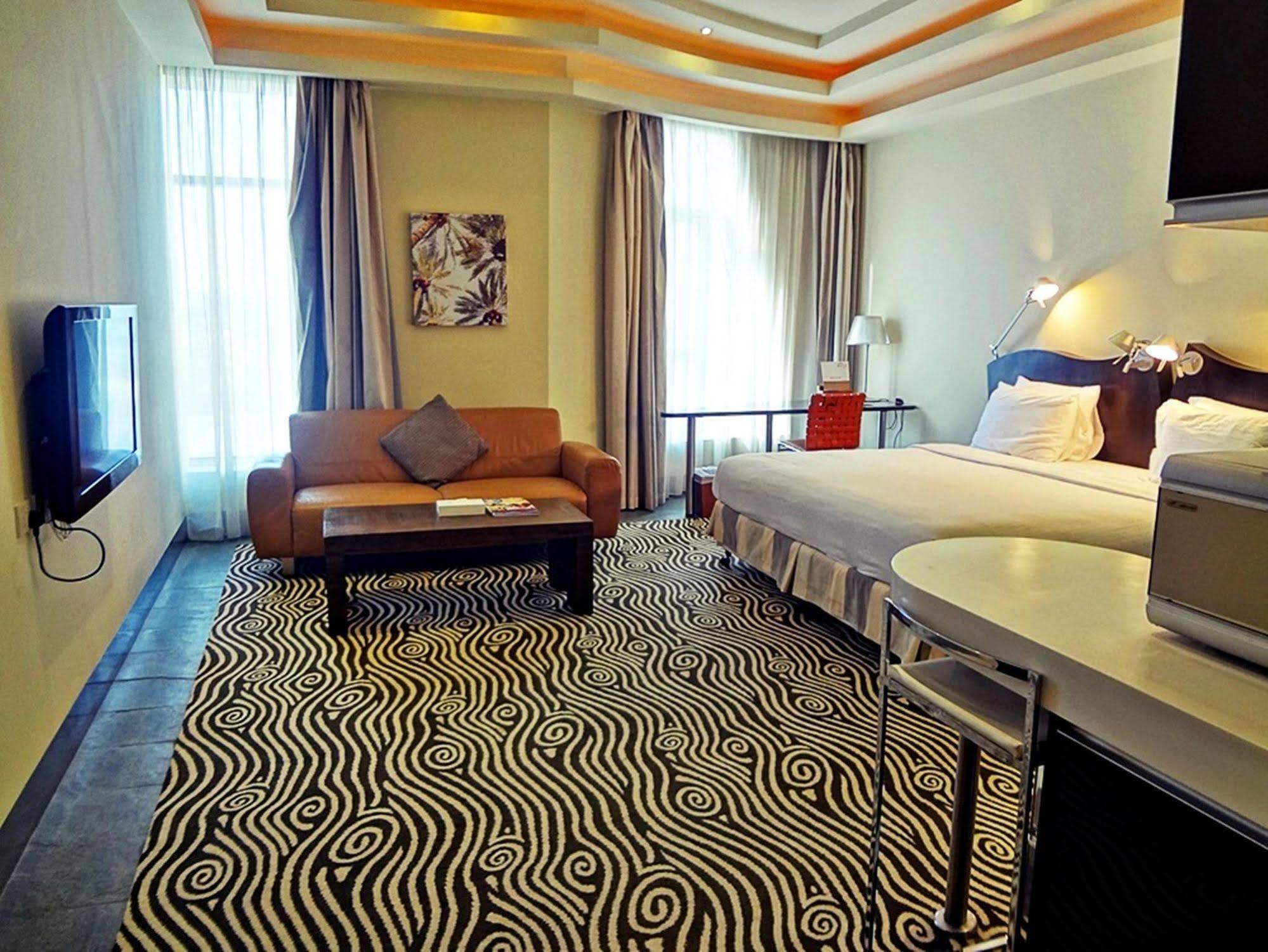 Al Raya Suites Hotel Manáma Kültér fotó