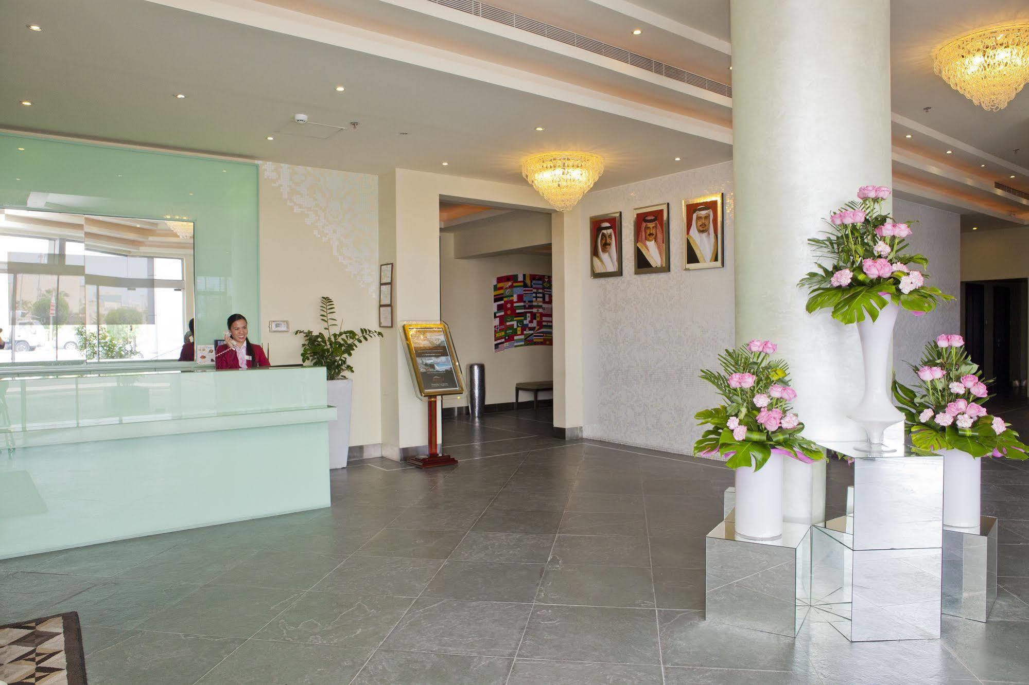 Al Raya Suites Hotel Manáma Kültér fotó