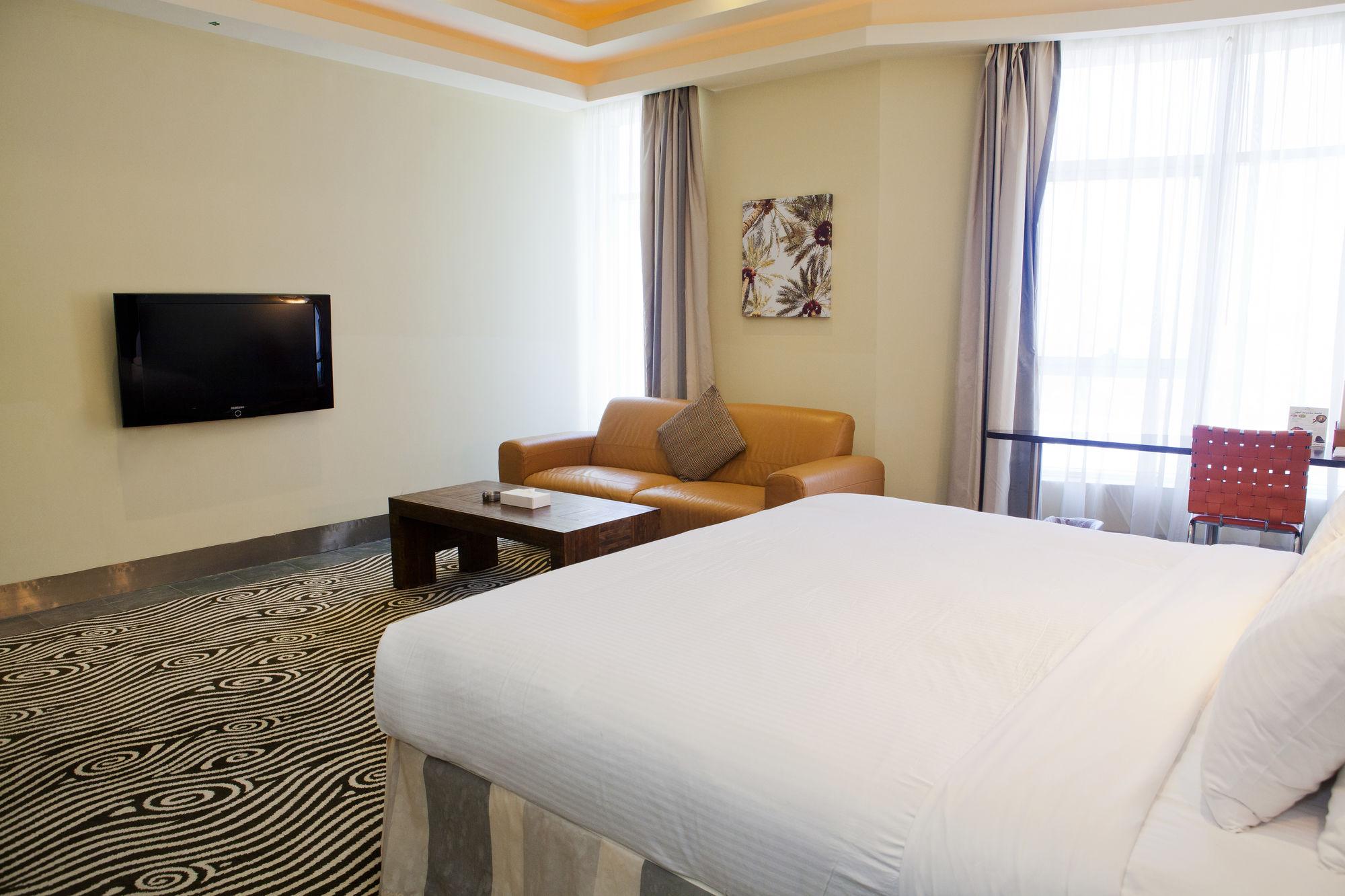 Al Raya Suites Hotel Manáma Kültér fotó